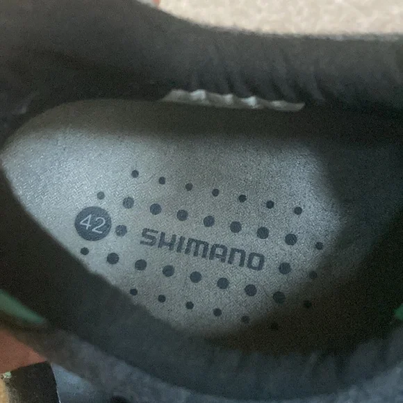 Shimano SH-RT400 Cycling Shoe + SPD Cleats - Picture 3 of 5